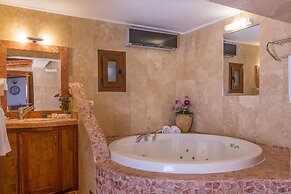 Kalkan Oasis Hotel - Adults Only