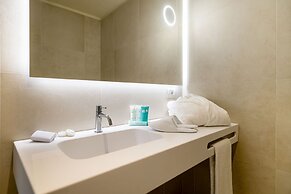 Palace Lido Hotel & Suites