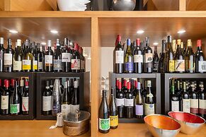 Palace Lido Hotel & Suites