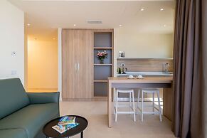 Palace Lido Hotel & Suites