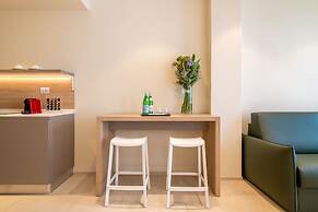 Palace Lido Hotel & Suites