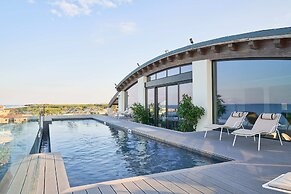 Palace Lido Hotel & Suites