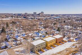 4BR Mnt Viewsmodern Urbanityrooftop Patio