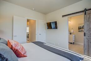 4BR Mnt Viewsmodern Urbanityrooftop Patio