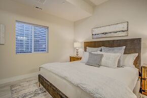 4BR Mnt Viewsmodern Urbanityrooftop Patio