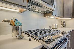 4BR Mnt Viewsmodern Urbanityrooftop Patio