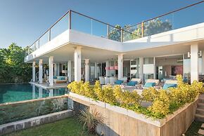 Deep Blue Villa