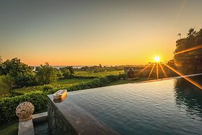 Deep Blue Villa