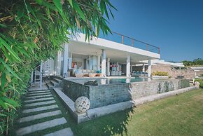 Deep Blue Villa