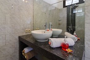 Villa Lovina Beach 1