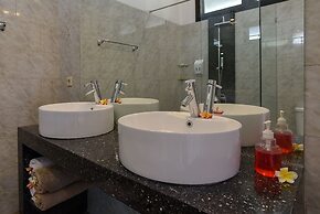 Villa Lovina Beach 1