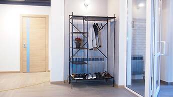 Guest House Opaliha Loft Rooms - Hostel