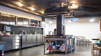 Guest House Opaliha Loft Rooms - Hostel