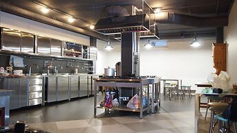 Guest House Opaliha Loft Rooms - Hostel