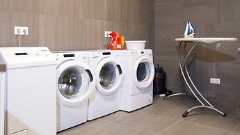 Guest House Opaliha Loft Rooms - Hostel