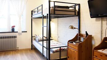 Guest House Opaliha Loft Rooms - Hostel