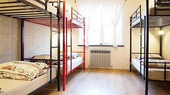 Guest House Opaliha Loft Rooms - Hostel