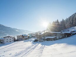 Beautiful Flat Near the Hochzillertal ski Area