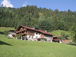 Beautiful Flat Near the Hochzillertal ski Area