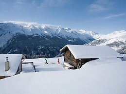 Apartment in Aschau im Zillertal Near Ski Area