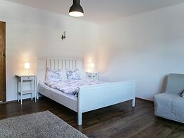 Cosy Holiday Flat Close to the ski Area