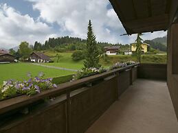Heavenly Apartment in Wängle Tyrol near Walking Trails