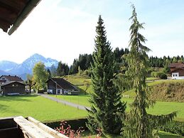 Heavenly Apartment in Wängle Tyrol near Walking Trails