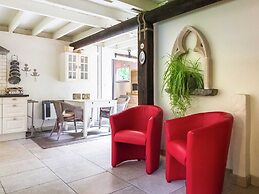 Cosy Holiday Home Near Centre