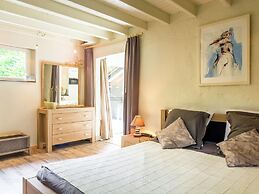 Cosy Holiday Home Near Centre