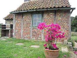 Authentic Farm House With Trampoline