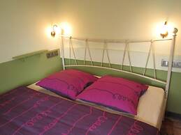 Holiday Home Het Boerderijtje With Trampoline