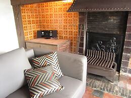 Holiday Home Het Boerderijtje With Trampoline