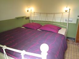 Holiday Home Het Boerderijtje With Trampoline