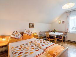 Beautiful Apartment With Swimming Pool