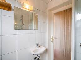 Beautiful Apartment With Swimming Pool