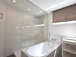 Luxury Villa in Sint-Idesbald with Hot Tub