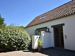 Luxury Villa in Sint-Idesbald with Hot Tub