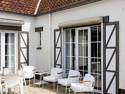 Luxury Villa in Sint-Idesbald with Hot Tub