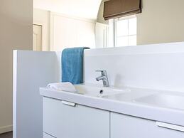 Luxury Villa in Sint-Idesbald with Hot Tub