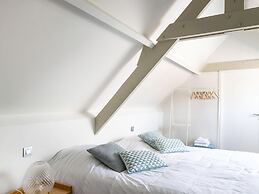 Luxury Villa in Sint-Idesbald with Hot Tub