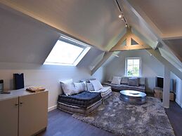 Luxury Villa in Sint-Idesbald with Hot Tub