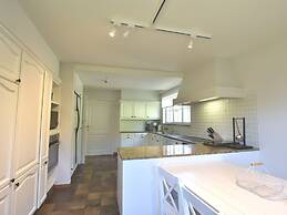 Luxury Villa in Sint-Idesbald with Hot Tub