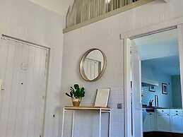 Luxury Villa in Sint-Idesbald with Hot Tub