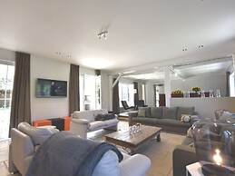 Luxury Villa in Sint-Idesbald with Hot Tub