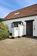 Luxury Villa in Sint-Idesbald with Hot Tub