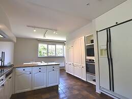 Luxury Villa in Sint-Idesbald with Hot Tub