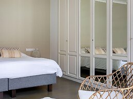 Luxury Villa in Sint-Idesbald with Hot Tub