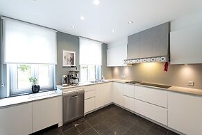 Luxury Villa With an Incredible Private Pool, Close to Maastricht and 