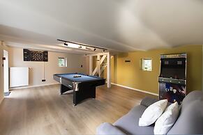 Luxury Villa With an Incredible Private Pool, Close to Maastricht and 