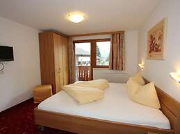 Spacious Apartment in Uderns near Ski Area